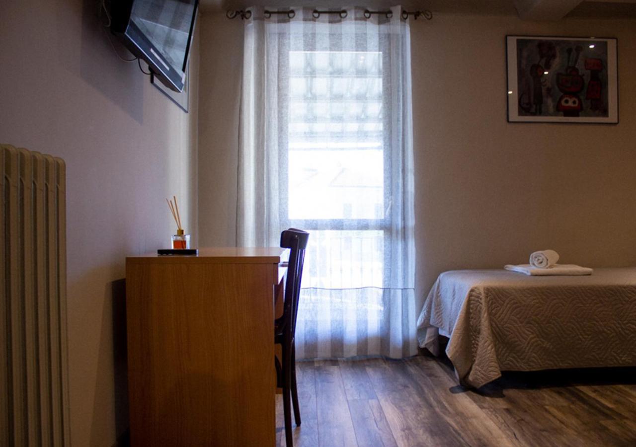Trattoria Due Citroni Hotel Casalgrasso Buitenkant foto