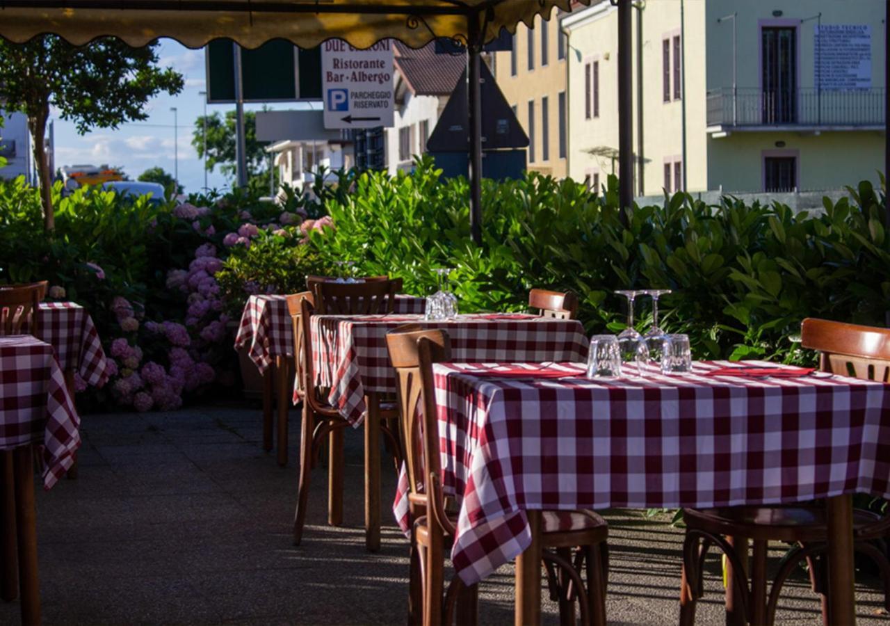 Trattoria Due Citroni Hotel Casalgrasso Buitenkant foto