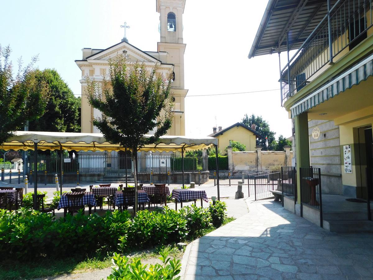 Trattoria Due Citroni Hotel Casalgrasso Buitenkant foto